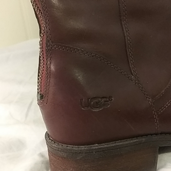EUC Ugg Tall Leather Boots- Warm & Waterproof - Picture 2 of 8